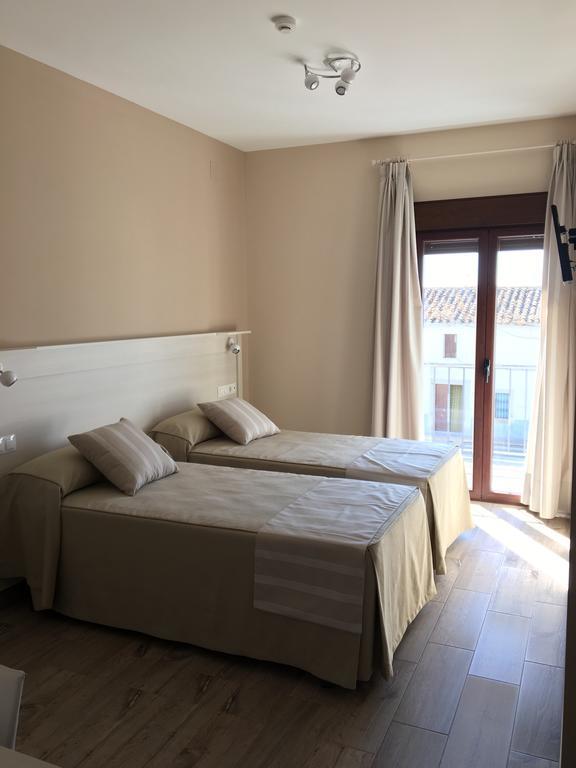 Hostal Los Encinares Villanueva de Córdoba Eksteriør bilde
